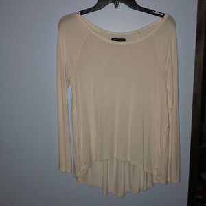 Cream colored long sleeved American Eagle top